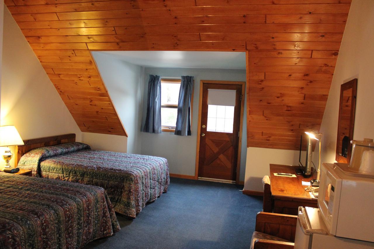 Nootka Lodge Woodsville エクステリア 写真