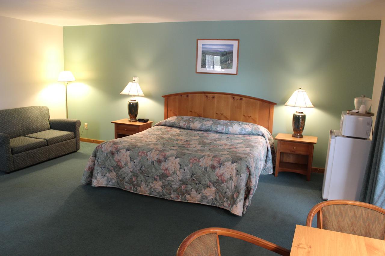 Nootka Lodge Woodsville エクステリア 写真