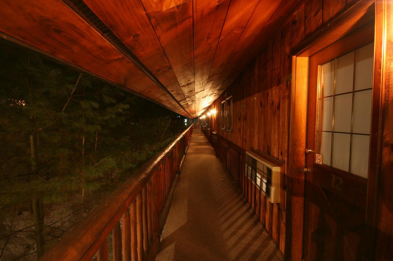 Nootka Lodge Woodsville エクステリア 写真