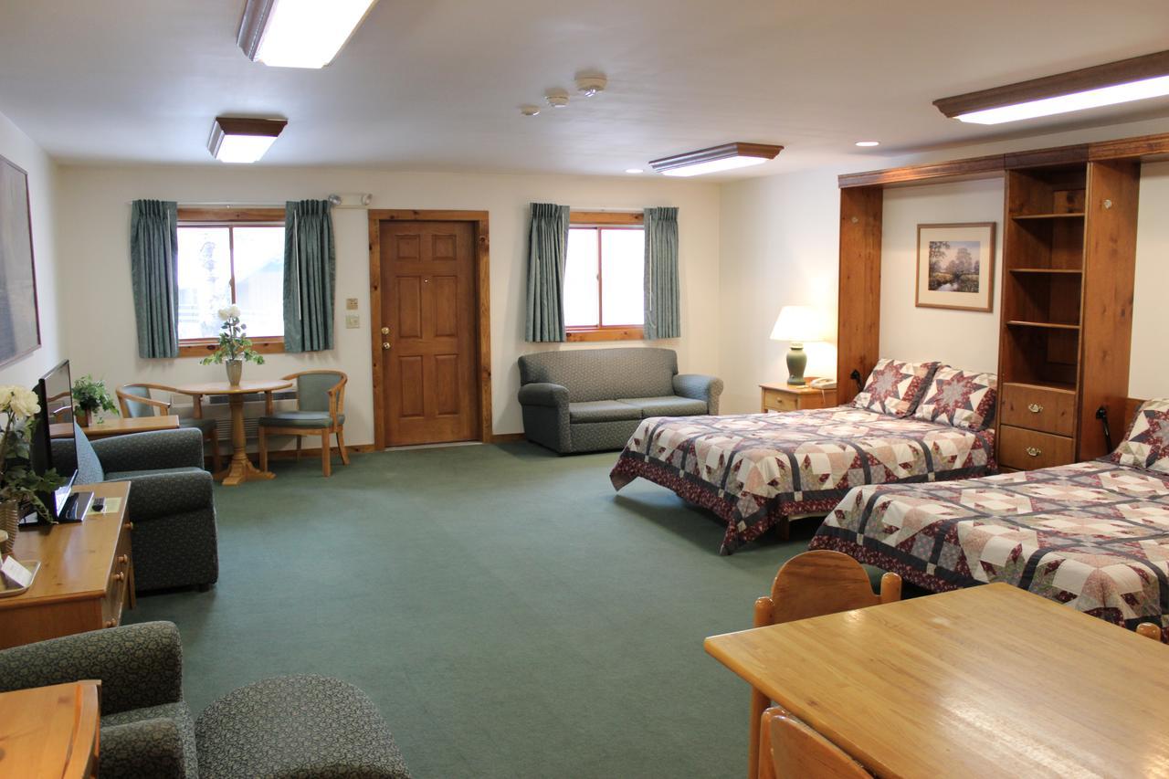 Nootka Lodge Woodsville エクステリア 写真