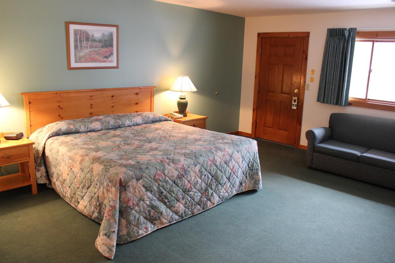 Nootka Lodge Woodsville エクステリア 写真