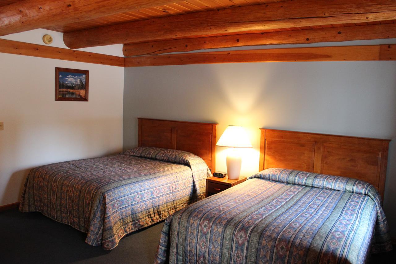Nootka Lodge Woodsville エクステリア 写真