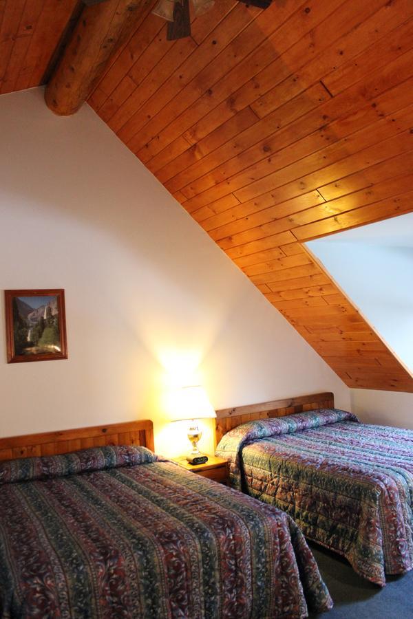 Nootka Lodge Woodsville エクステリア 写真