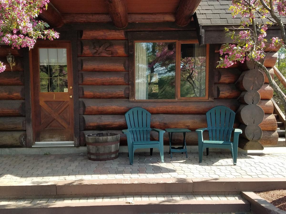 Nootka Lodge Woodsville エクステリア 写真