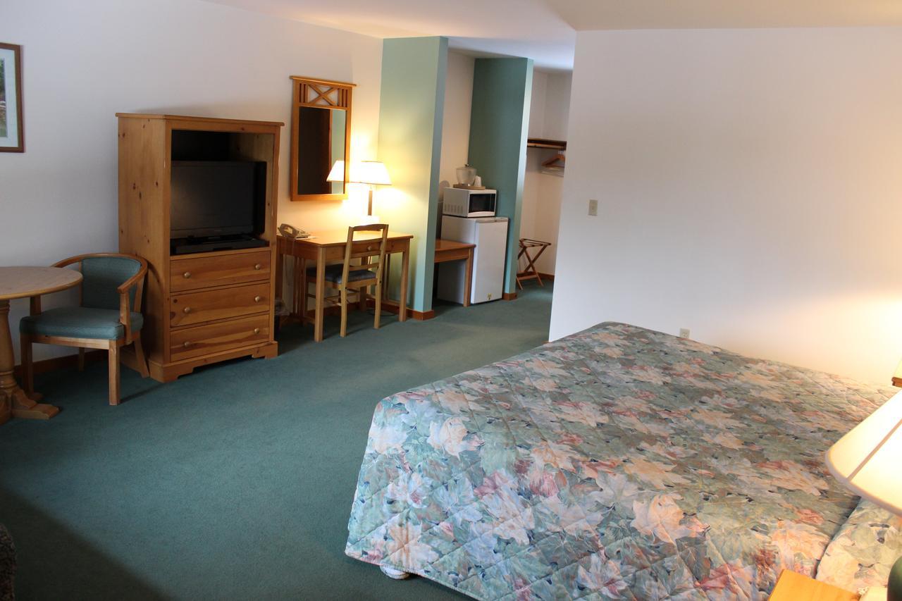Nootka Lodge Woodsville エクステリア 写真