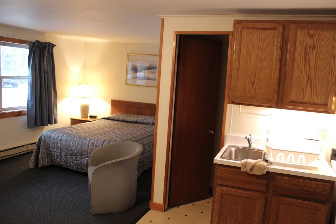 Nootka Lodge Woodsville エクステリア 写真