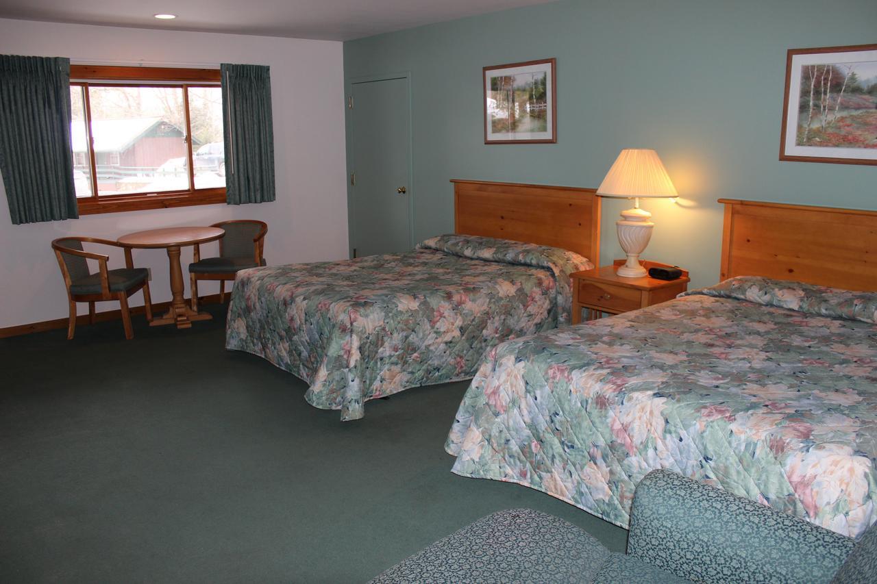 Nootka Lodge Woodsville エクステリア 写真