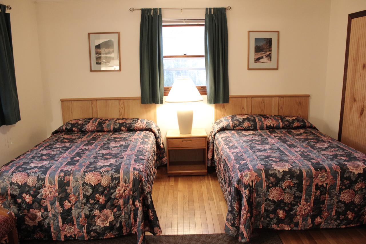 Nootka Lodge Woodsville エクステリア 写真